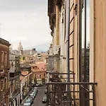 Dietro Il Castello *